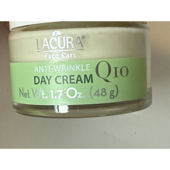 Lacura Anti-Wrinkle Face Bioflavonoid & Coenzyme Q10 Day Cream 1.7oz (48g) - Picture 2 of 7